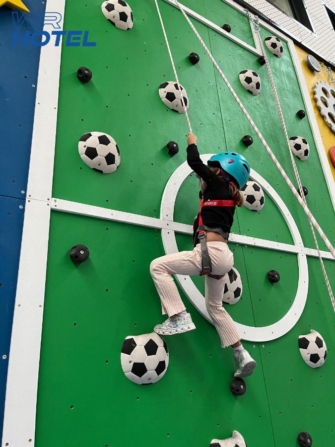 Wr Sport Hotel & Spa - Centrum Sportu I Rozrywki Свилча Екстериор снимка
